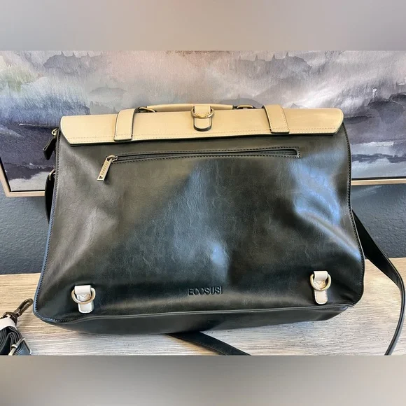 Classic Cream and Green Leather Briefcase - Picture 13 of 15